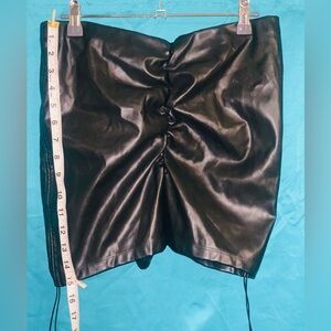 SHEIN black ruched pleather/leather shorts size L